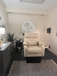 @lash self care studio Sharyn Rohde